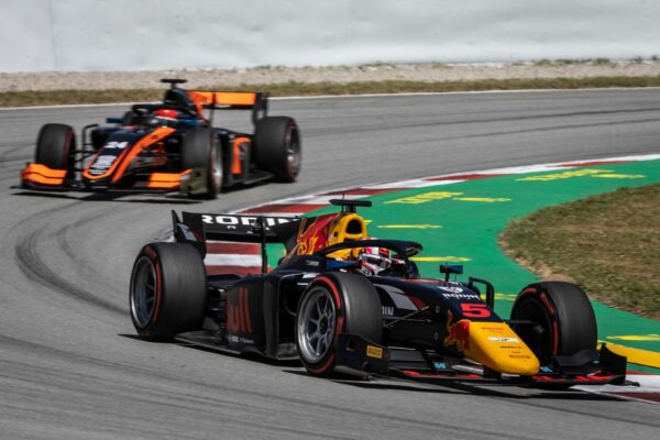 liam_lawson_barcelona_race_formula_2_carlin_racing_5